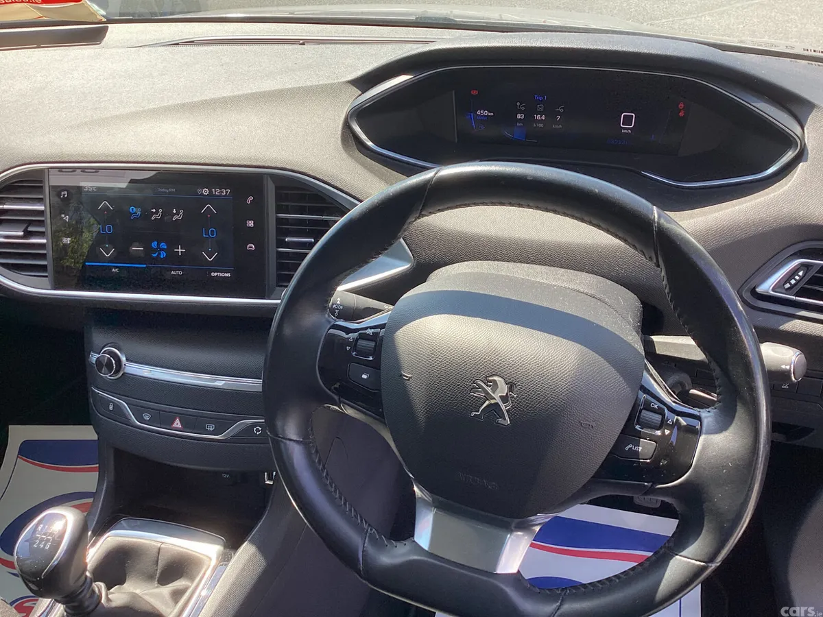 Peugeot 308 Hatchback, Diesel, 2021, Grey