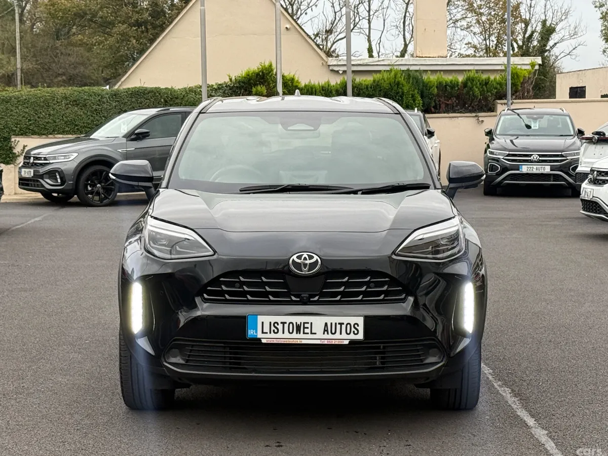 Toyota Yaris Cross SUV, Petrol Hybrid, 2025, Black