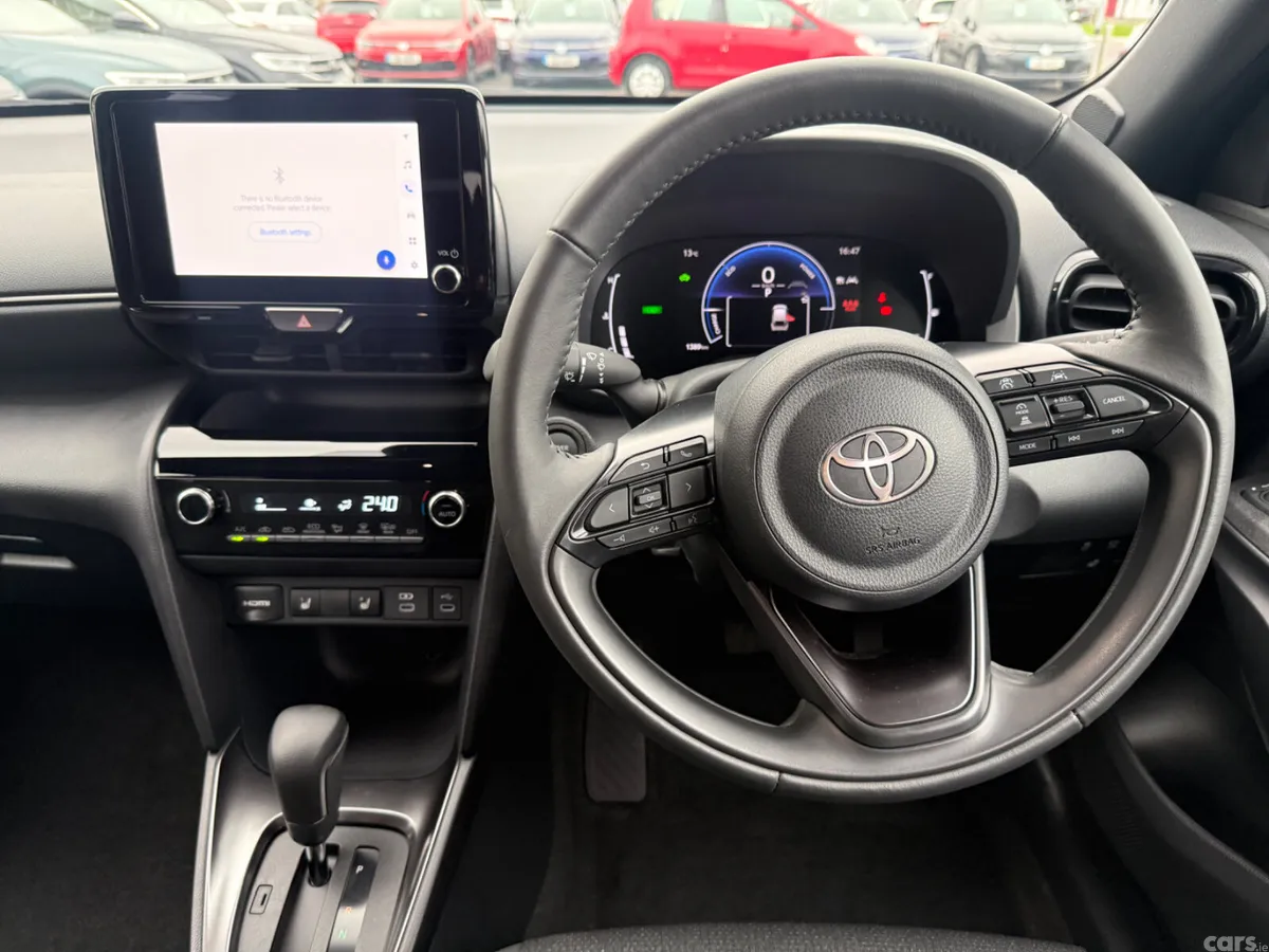 Toyota Yaris Cross SUV, Petrol Hybrid, 2025, Black