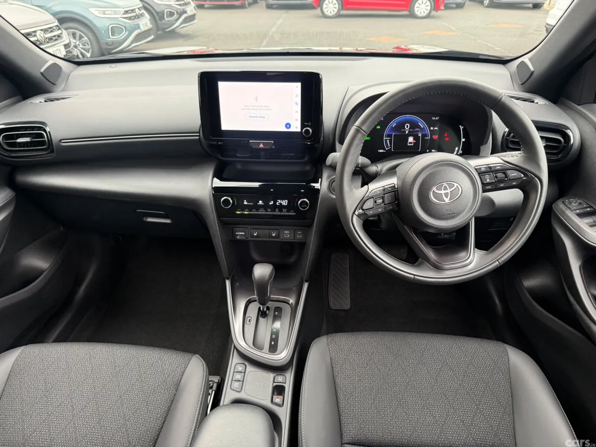 Toyota Yaris Cross SUV, Petrol Hybrid, 2025, Black