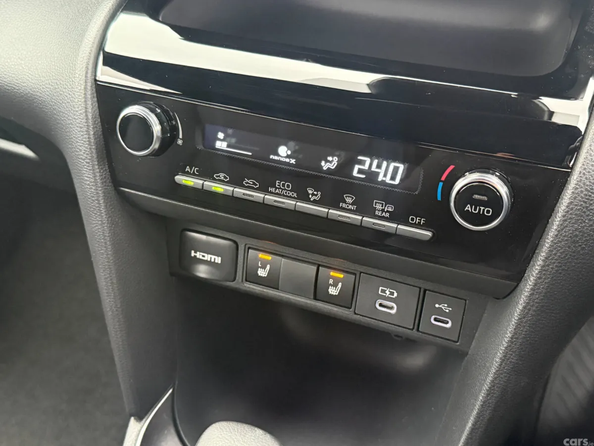 Toyota Yaris Cross SUV, Petrol Hybrid, 2025, Black