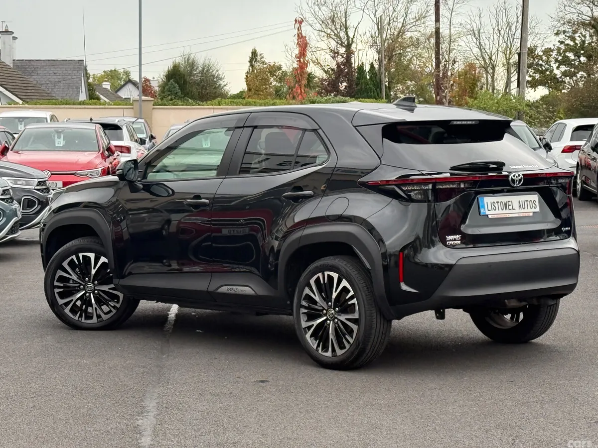 Toyota Yaris Cross SUV, Petrol Hybrid, 2025, Black