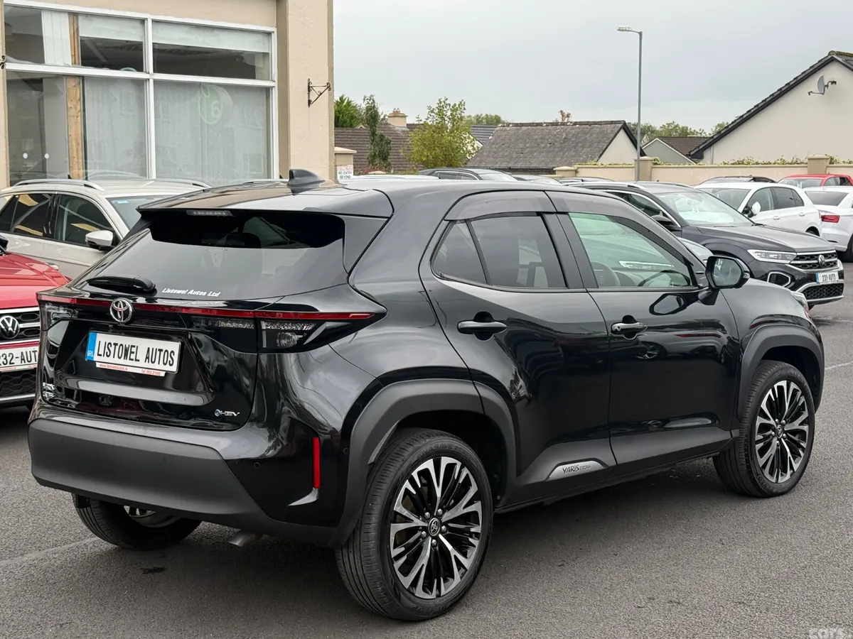 Toyota Yaris Cross SUV, Petrol Hybrid, 2025, Black