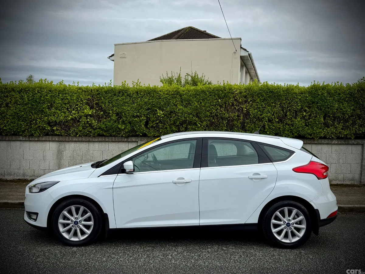 Ford Focus Hatchback, Petrol, 2018, White