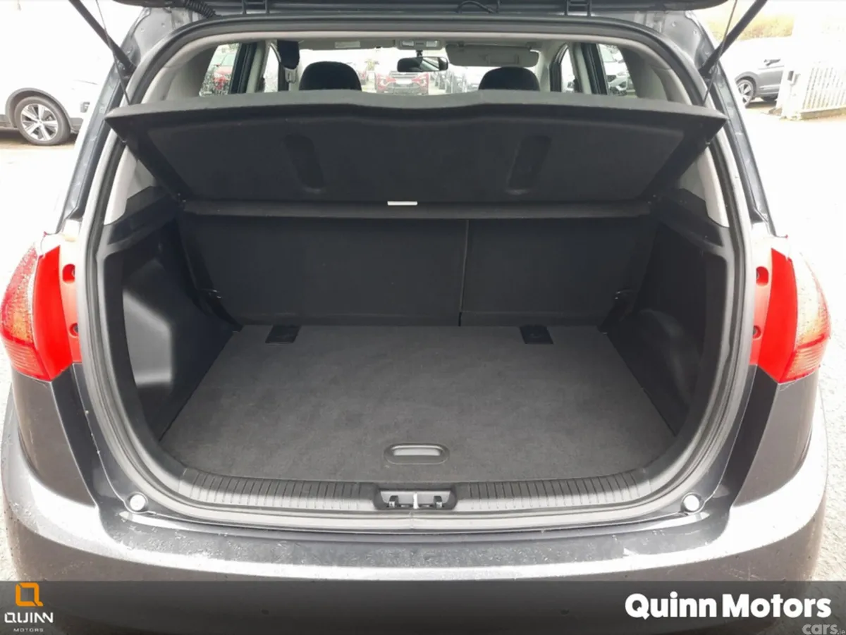 Kia Venga MPV, Diesel, 2017, Grey