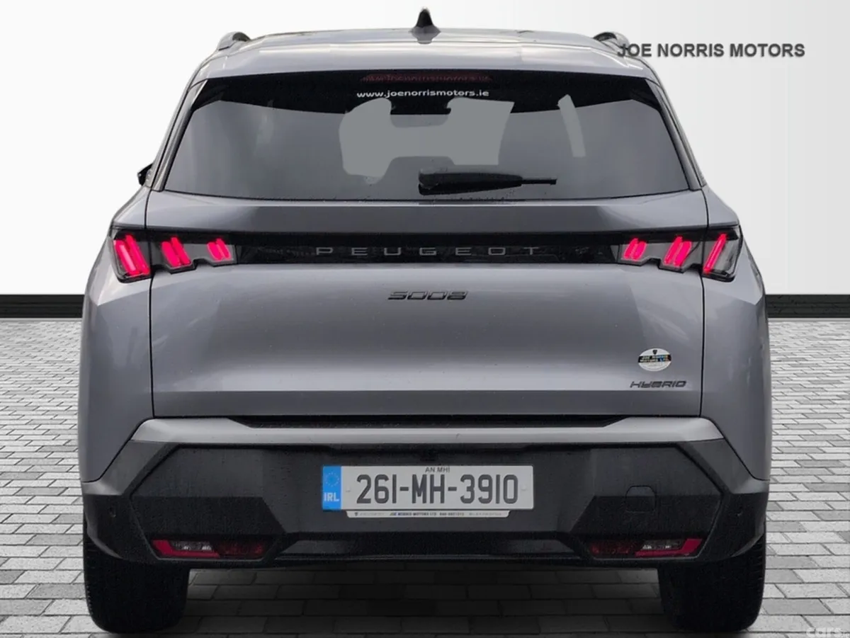 Peugeot 5008 MPV, Petrol, 2026, Grey
