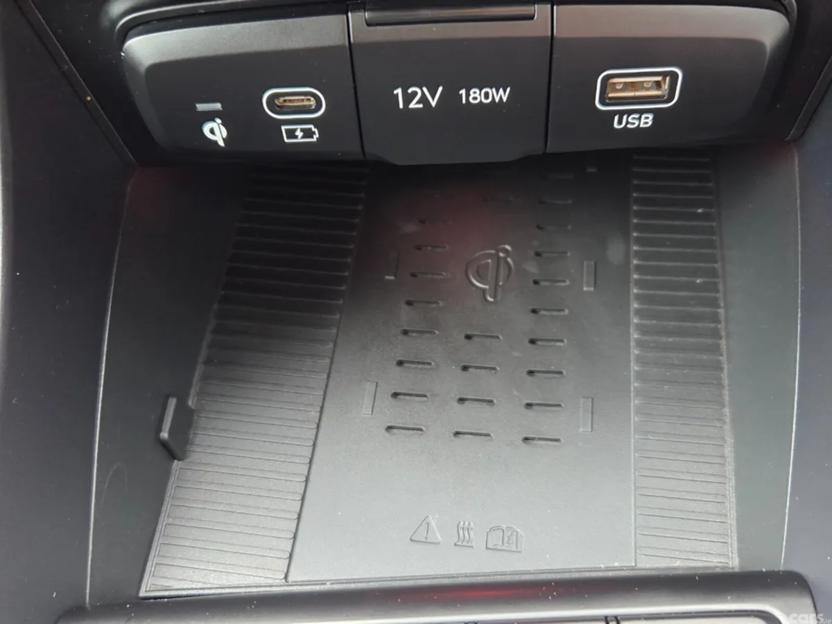 Hyundai i20 Hatchback, Petrol, 2024, Grey