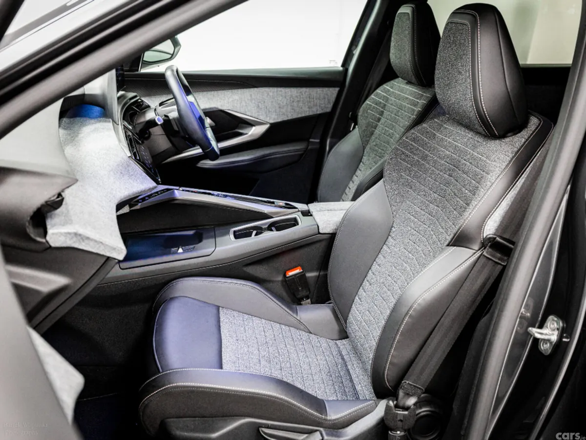 Peugeot 5008 SUV, Petrol Hybrid, 2026, Grey