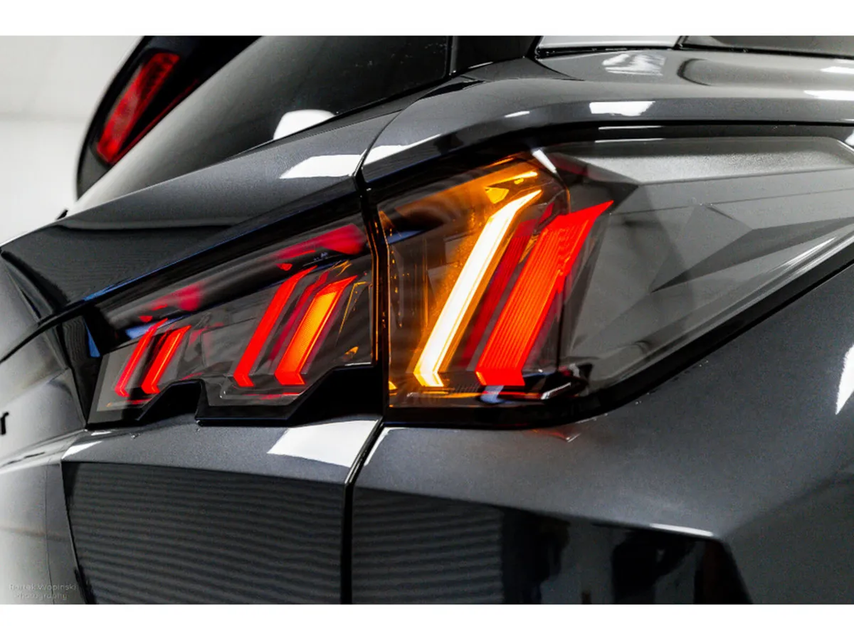 Peugeot 5008 SUV, Petrol Hybrid, 2026, Grey