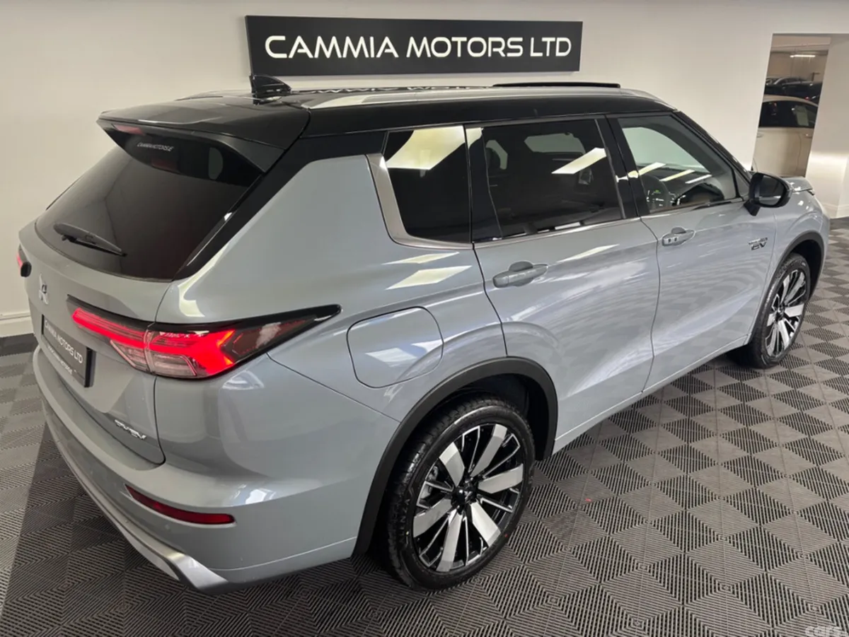 Mitsubishi Outlander SUV, Petrol Plug-in Hybrid, 2025, Grey