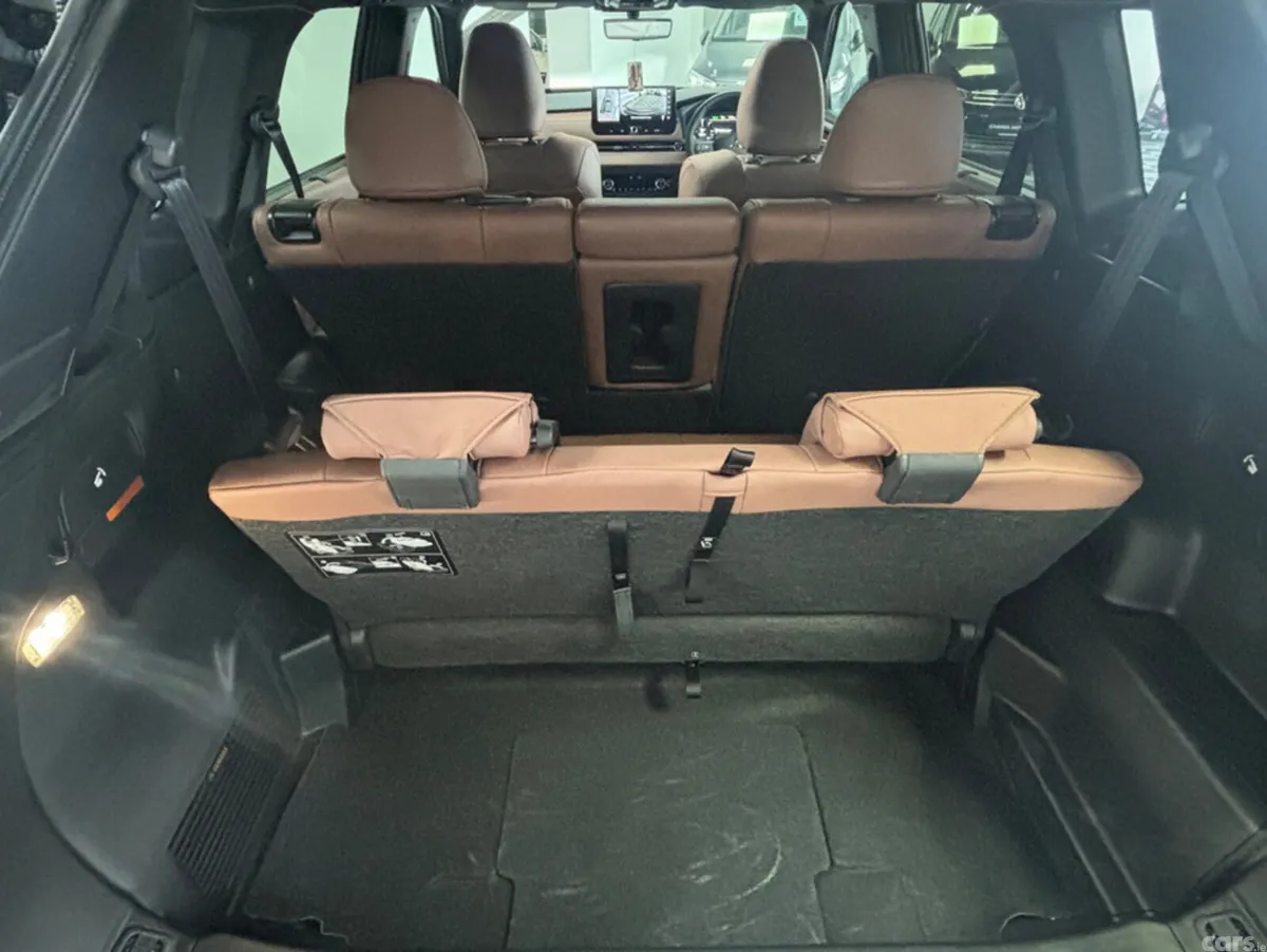 Mitsubishi Outlander SUV, Petrol Plug-in Hybrid, 2025, Grey