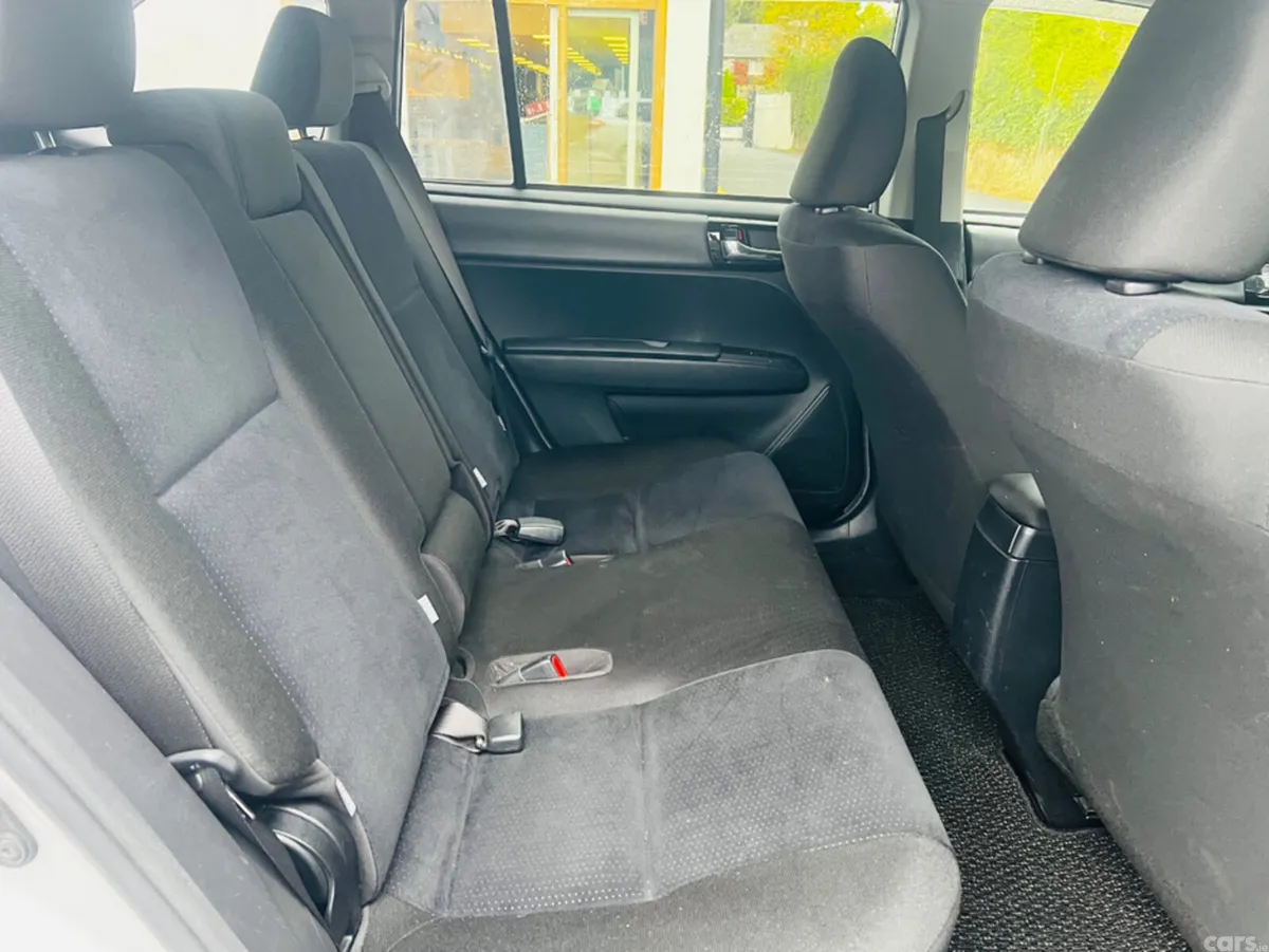 Toyota Corolla Estate, Petrol Hybrid, 2018, Silver