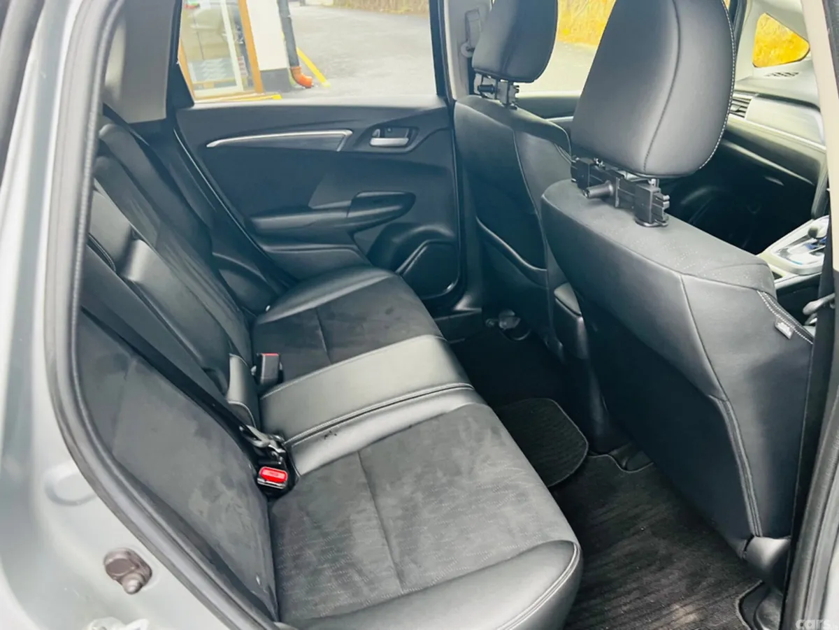 Honda Shuttle MPV, Petrol Hybrid, 2016, Grey
