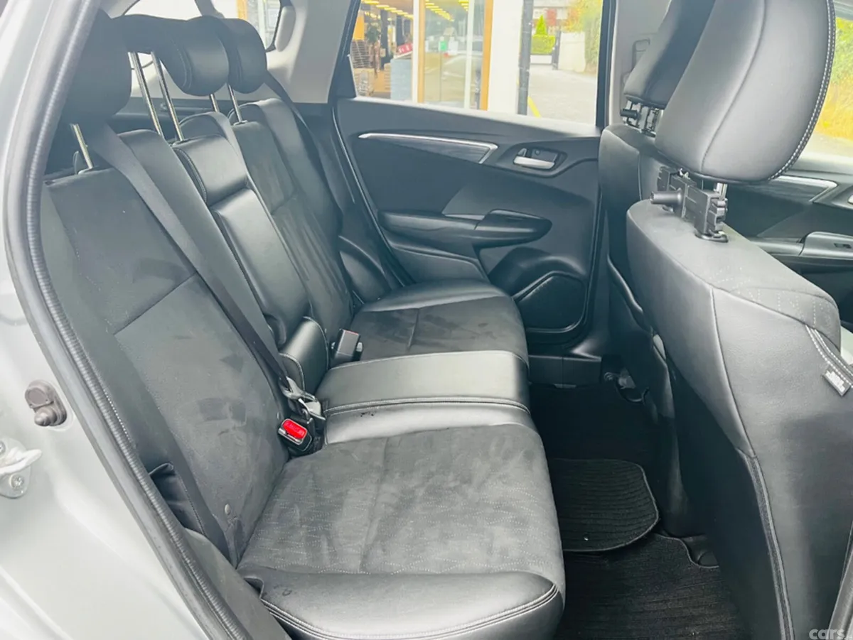 Honda Shuttle MPV, Petrol Hybrid, 2016, Grey