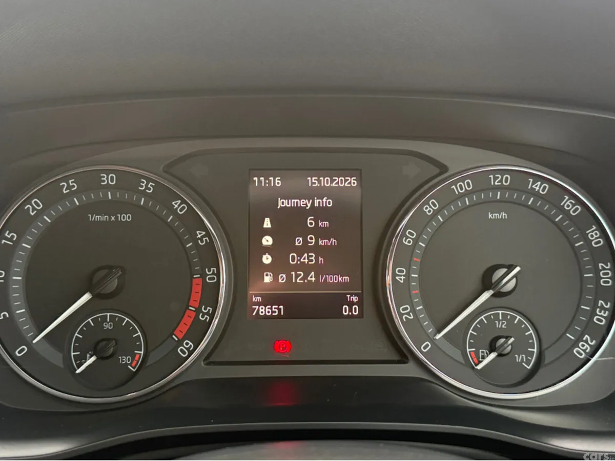 Skoda Octavia Saloon, Diesel, 2023, Grey
