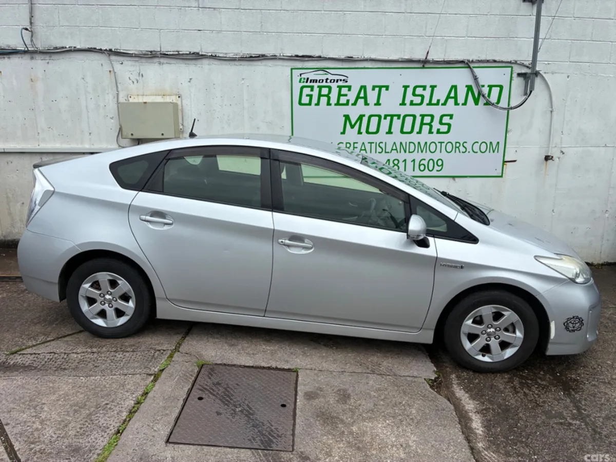 Toyota Prius Hatchback, Petrol Hybrid, 2012, Silver