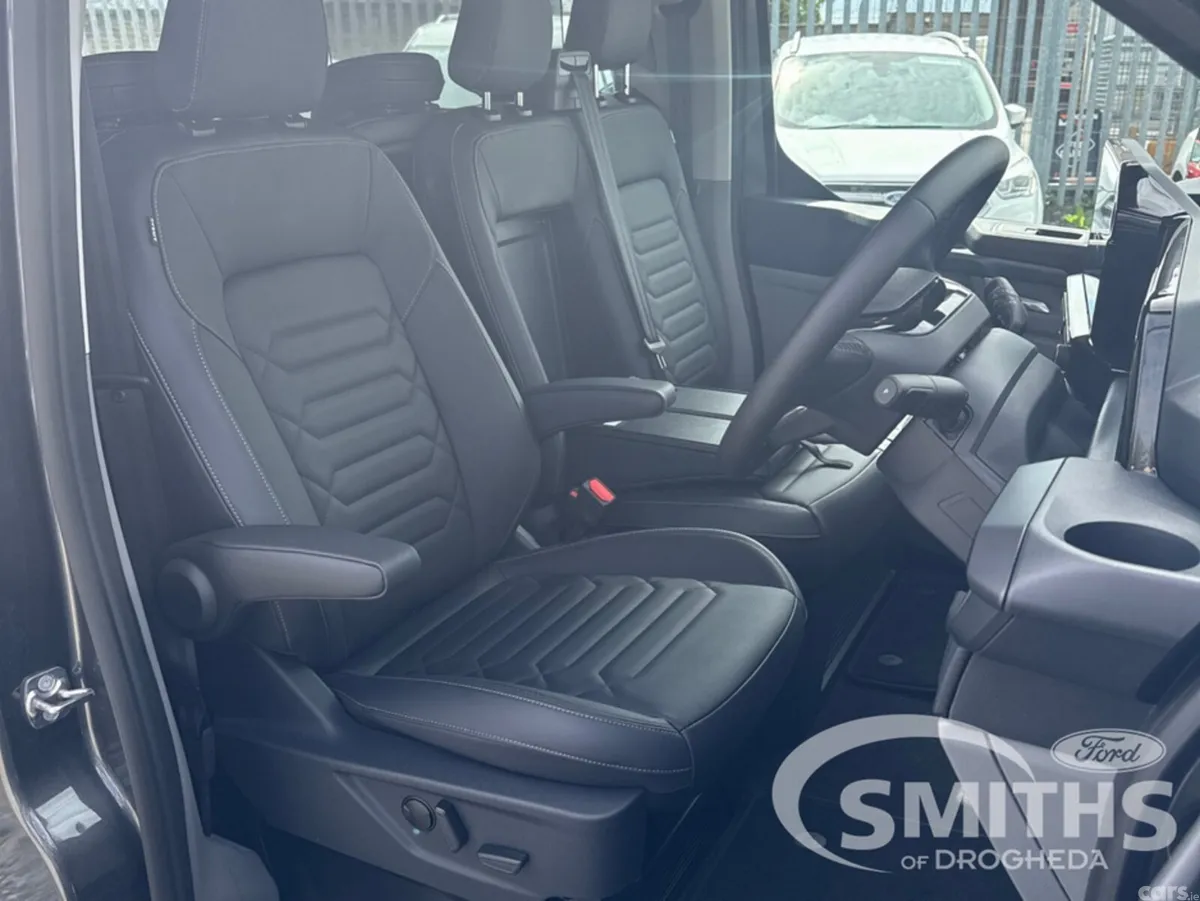 Ford Tourneo Custom MPV, Petrol Plug-in Hybrid, 2026, Grey