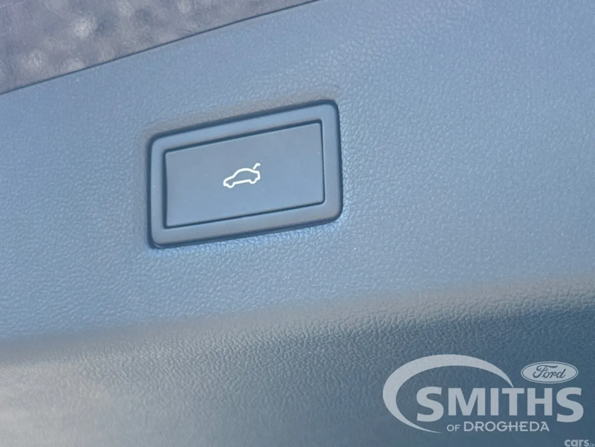 Ford Explorer MPV, Electric, 2026, Black