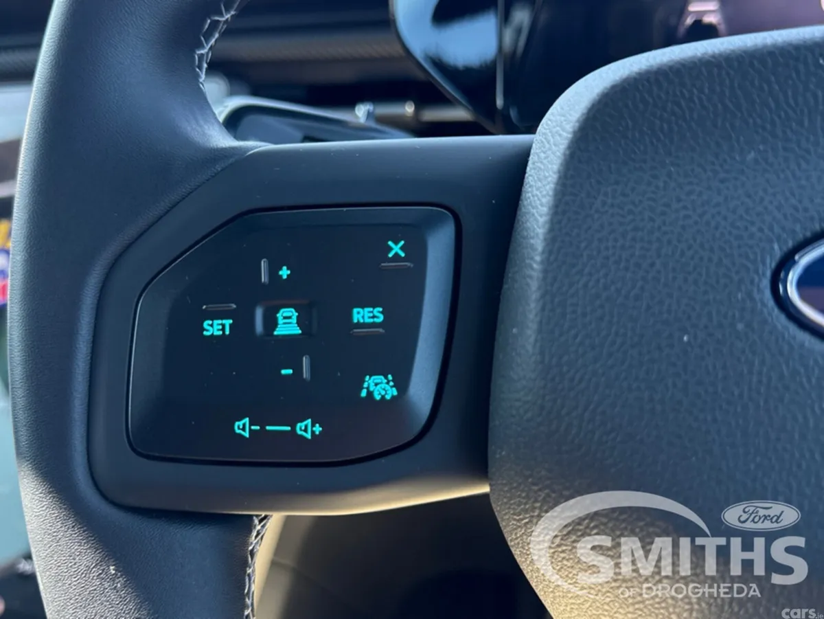 Ford Explorer MPV, Electric, 2026, Black