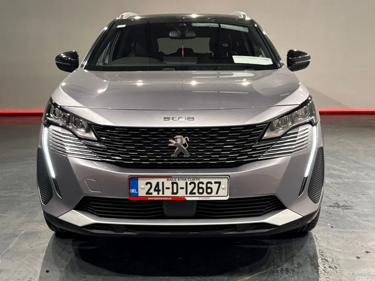 Peugeot 5008 MPV, Diesel, 2024, Grey