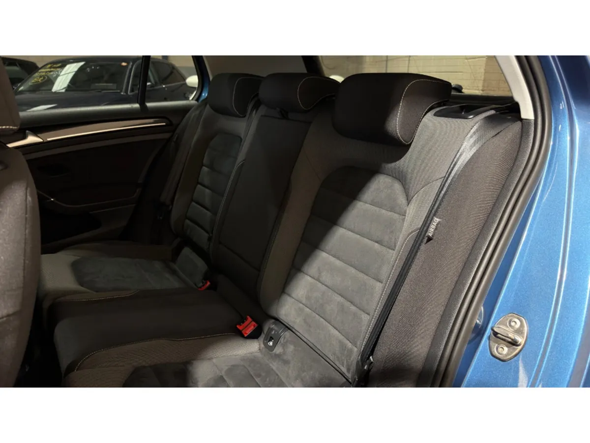 Volkswagen Golf Hatchback, Petrol, 2015, Blue
