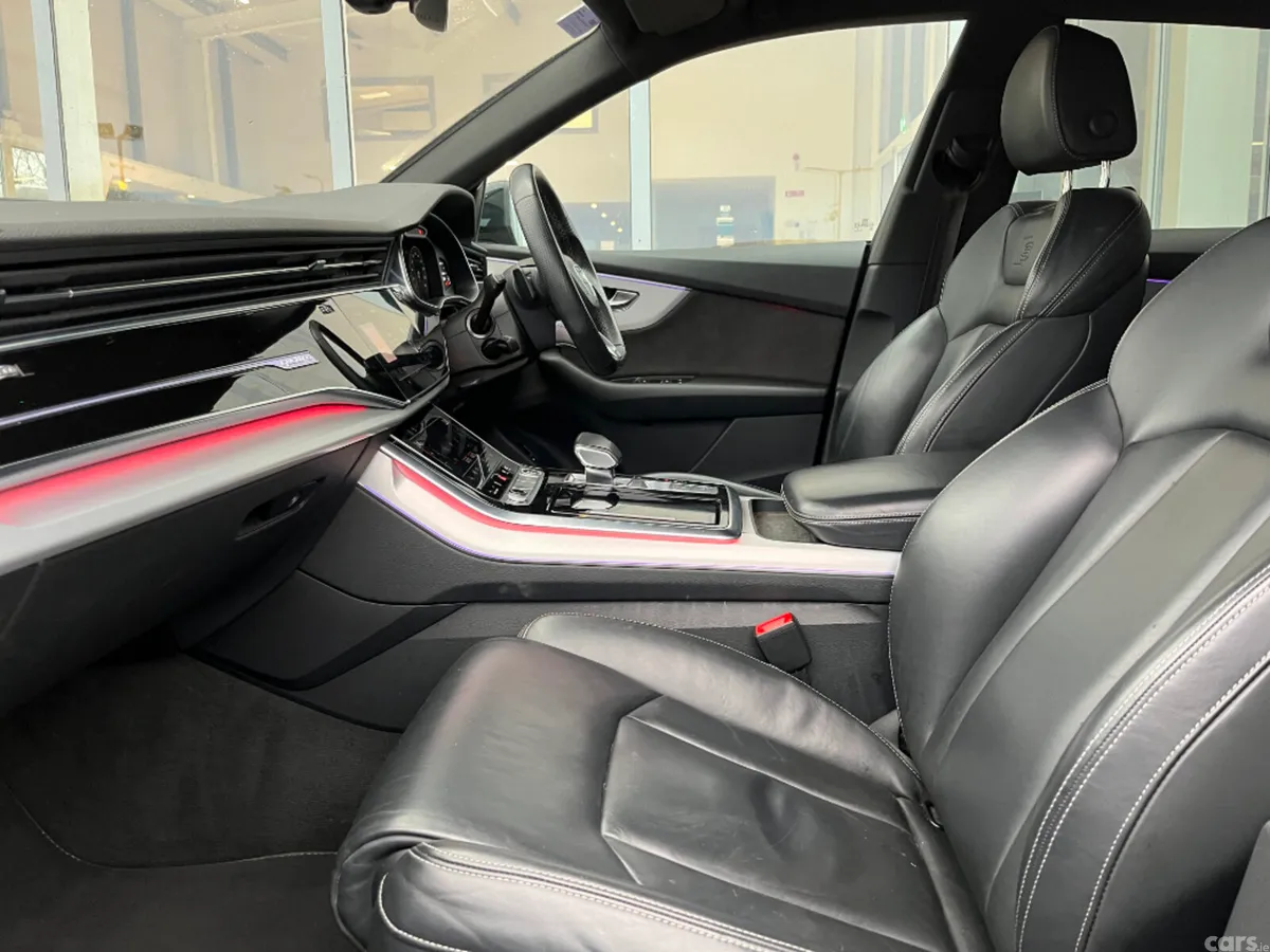 Audi Q8 Hatchback, Diesel, 2022, Blue