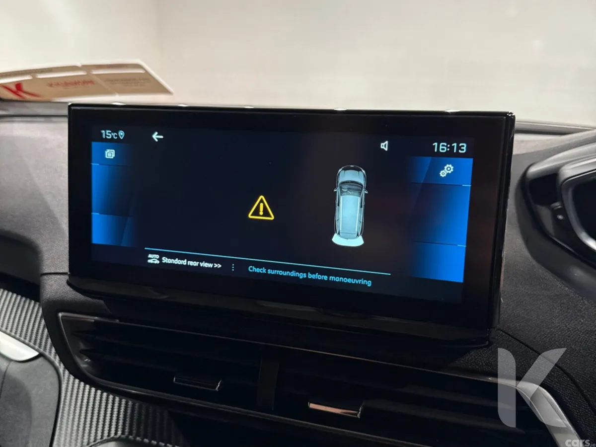 Peugeot 5008 MPV, Diesel, 2024, Grey