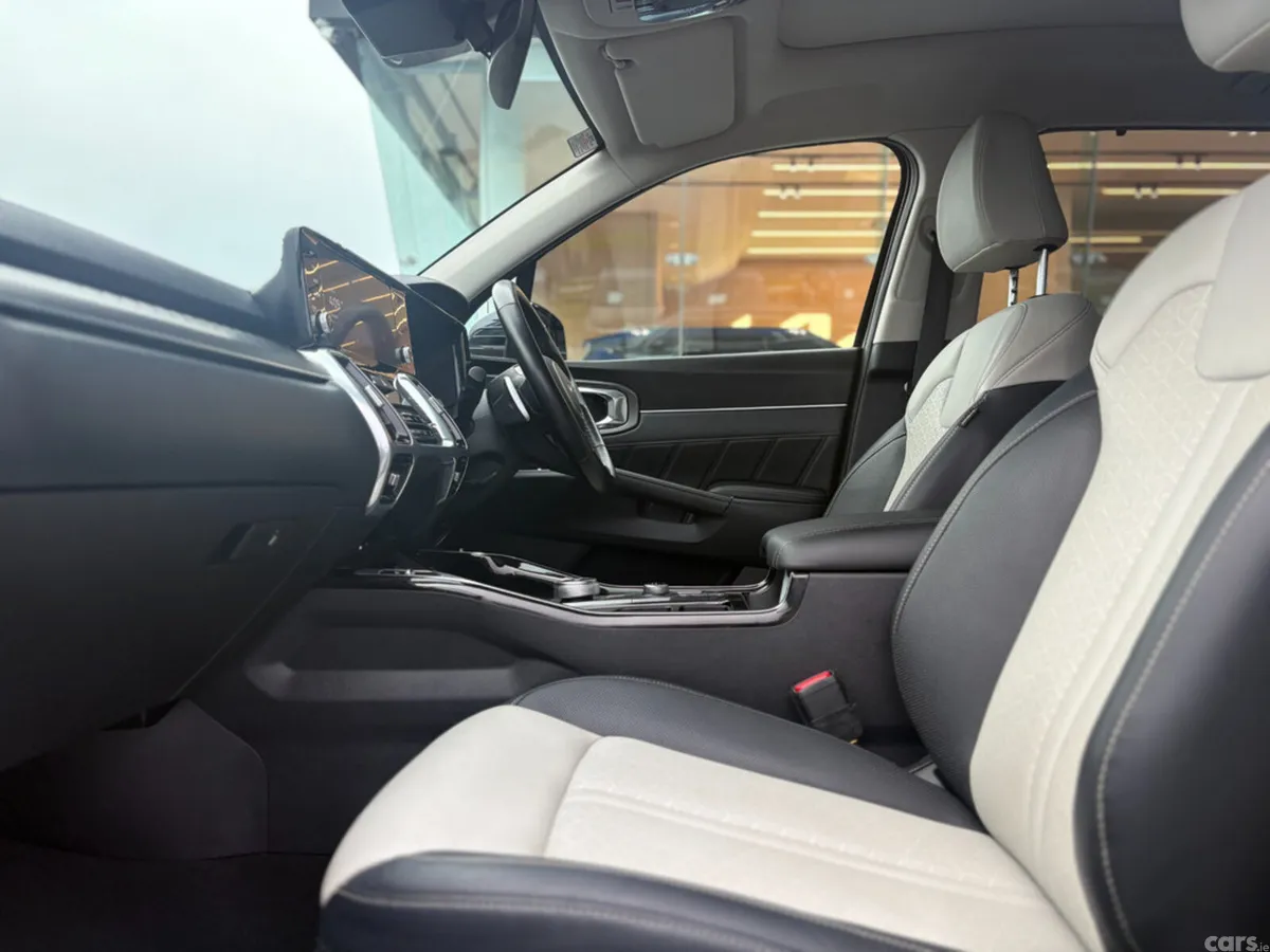 Kia Sorento SUV, Petrol Plug-in Hybrid, 2023, Blue