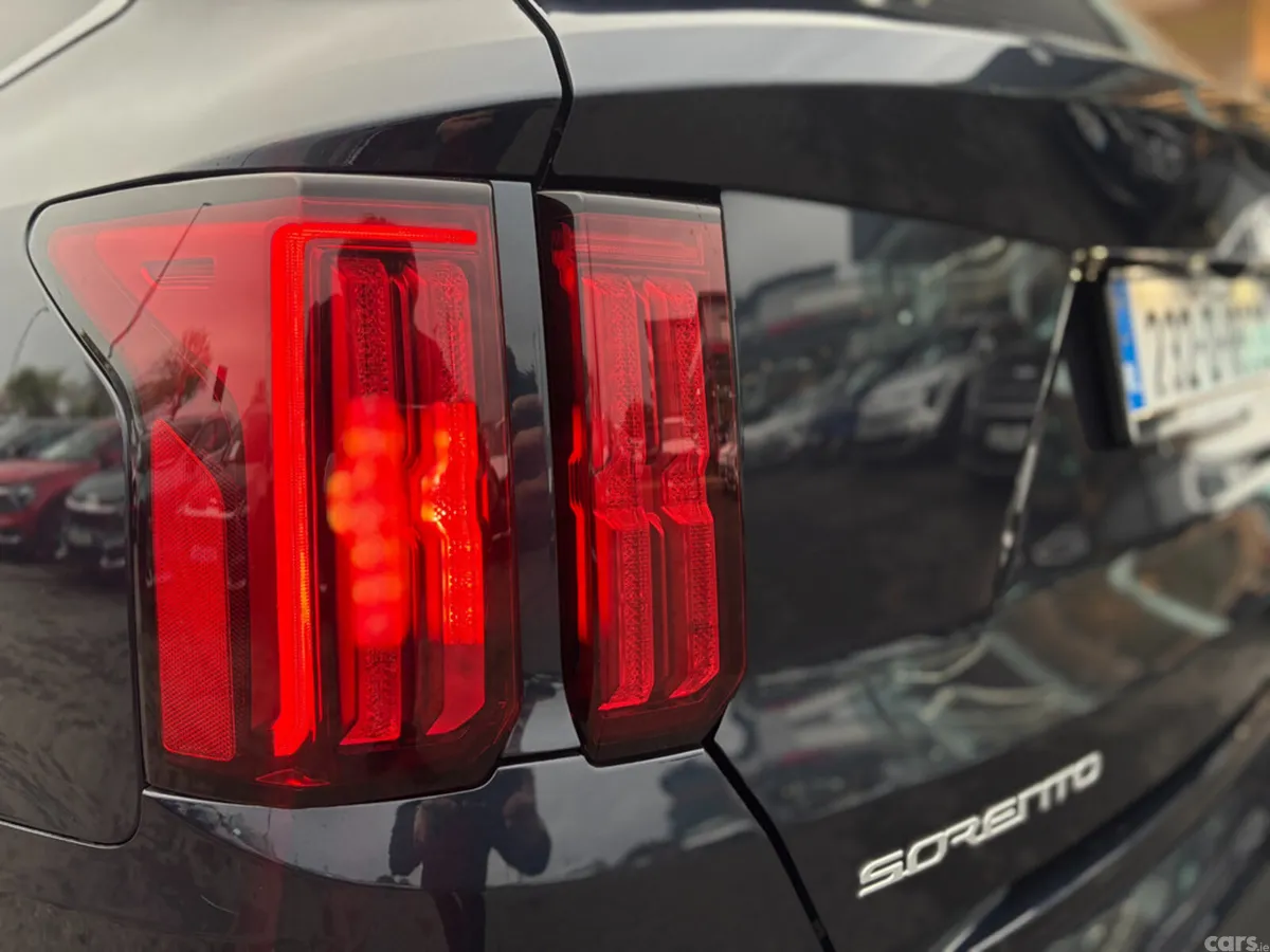 Kia Sorento SUV, Petrol Plug-in Hybrid, 2023, Blue