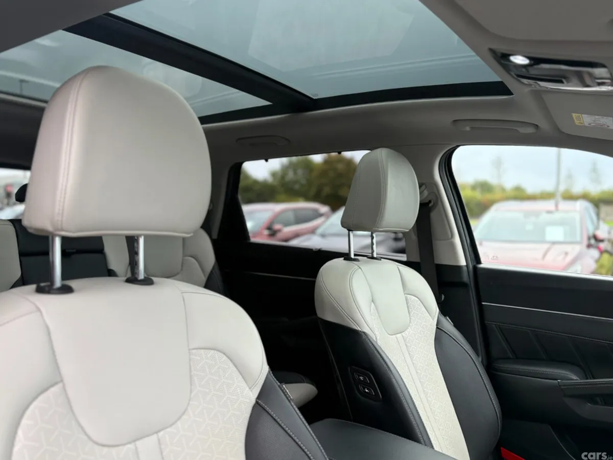 Kia Sorento SUV, Petrol Plug-in Hybrid, 2023, Blue