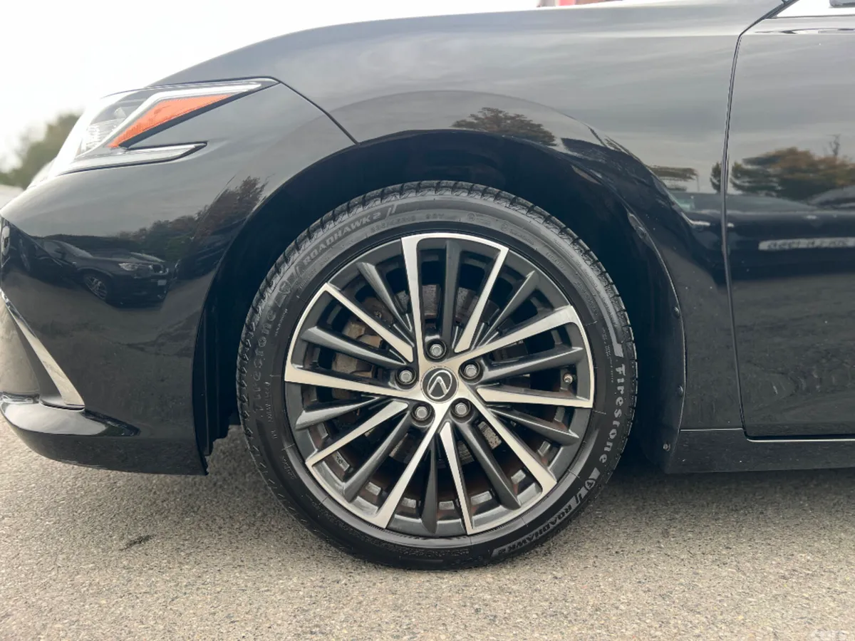 Lexus ES Saloon, Petrol Hybrid, 2022, Black