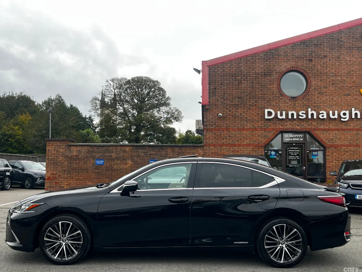 Lexus ES Saloon, Petrol Hybrid, 2022, Black