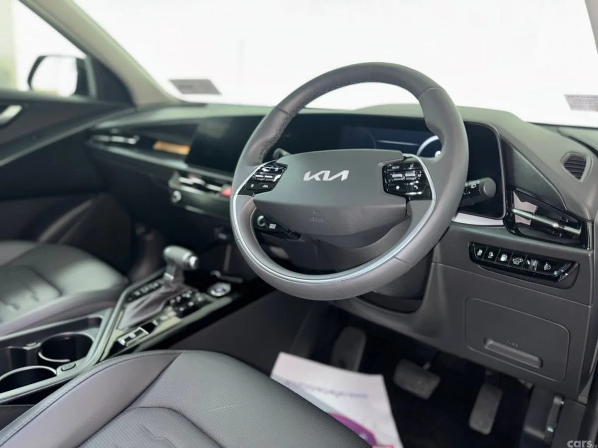 Kia Niro MPV, Petrol Plug-in Hybrid, 2026, Black