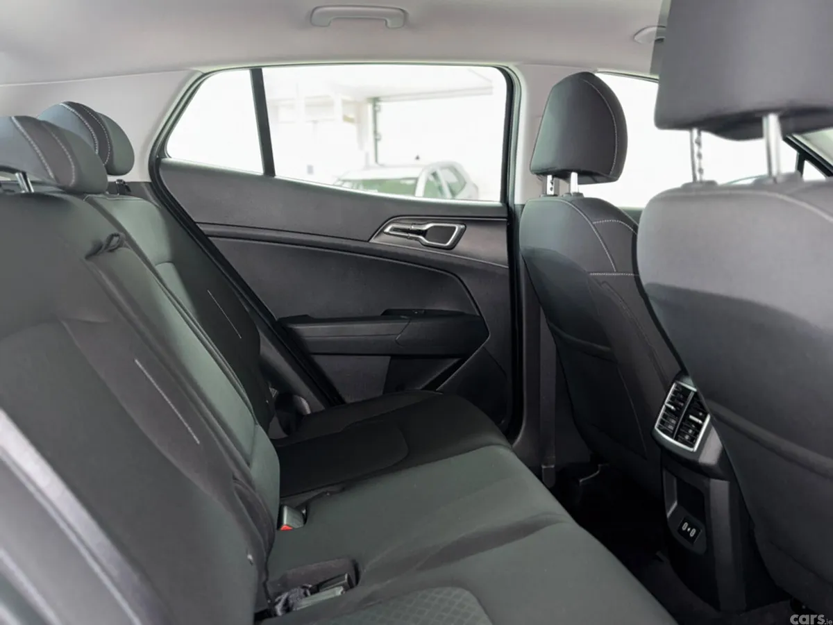 Kia Sportage MPV, Diesel Hybrid, 2026, Black