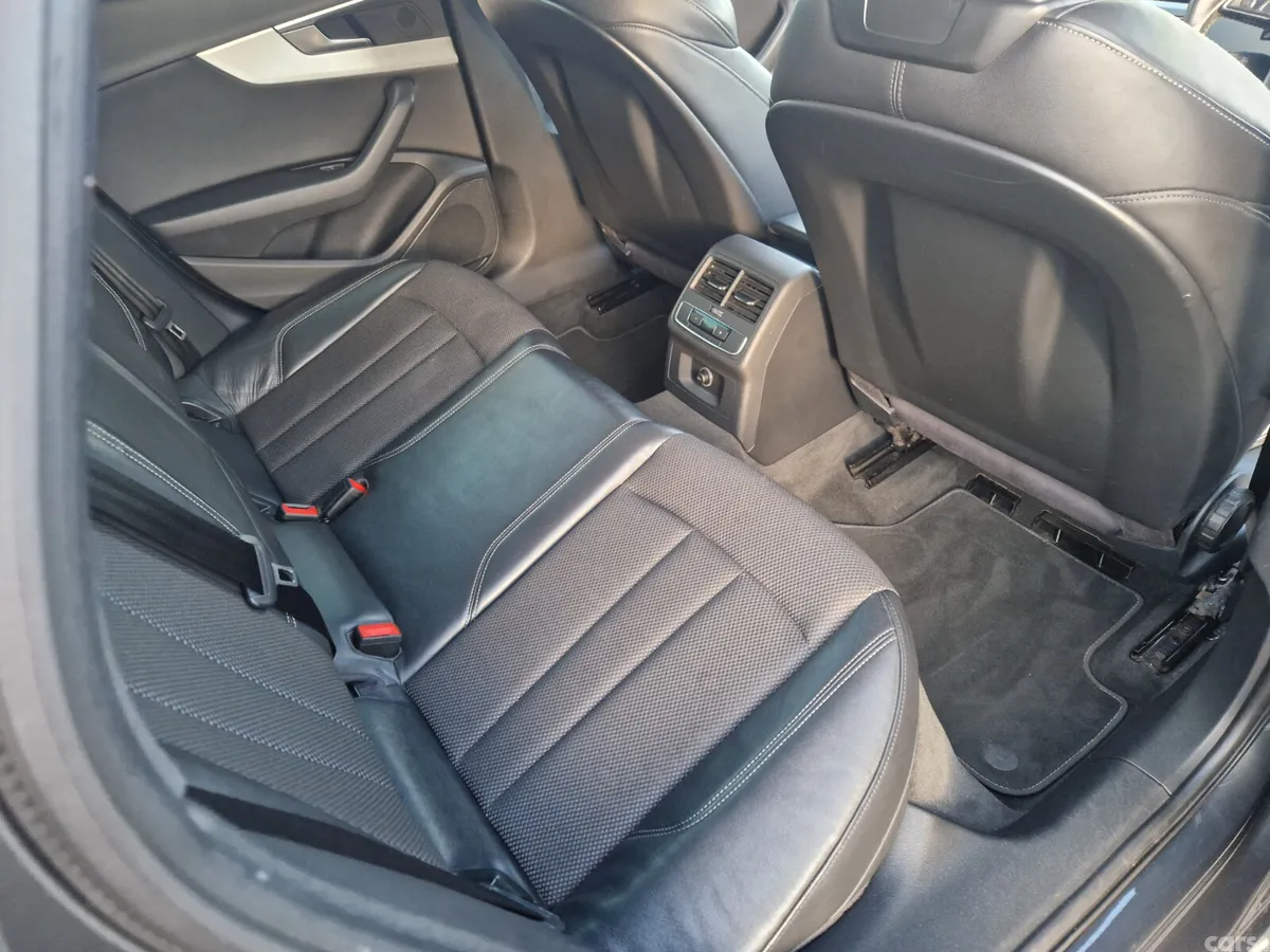 Audi A4 Saloon, Diesel, 2016, Grey