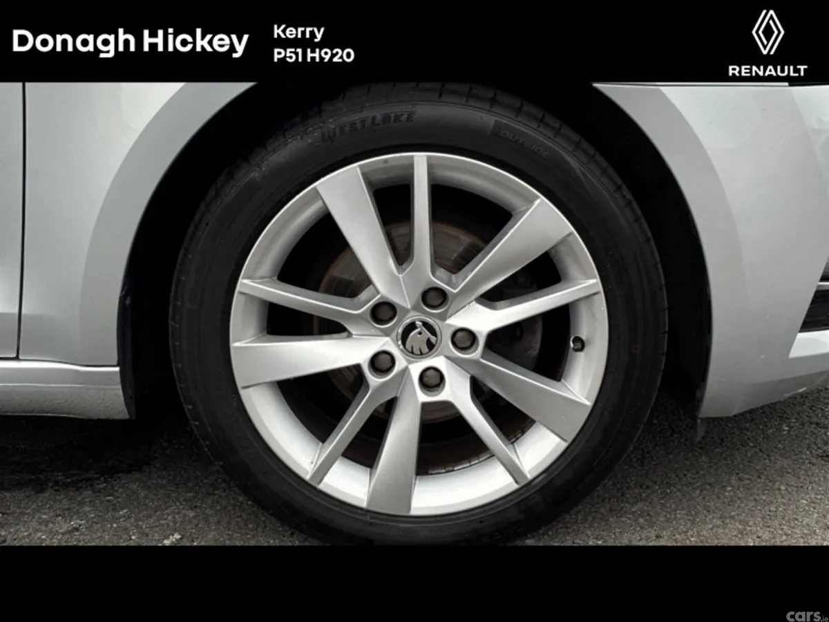 Skoda Octavia Saloon, Diesel, 2019, Silver