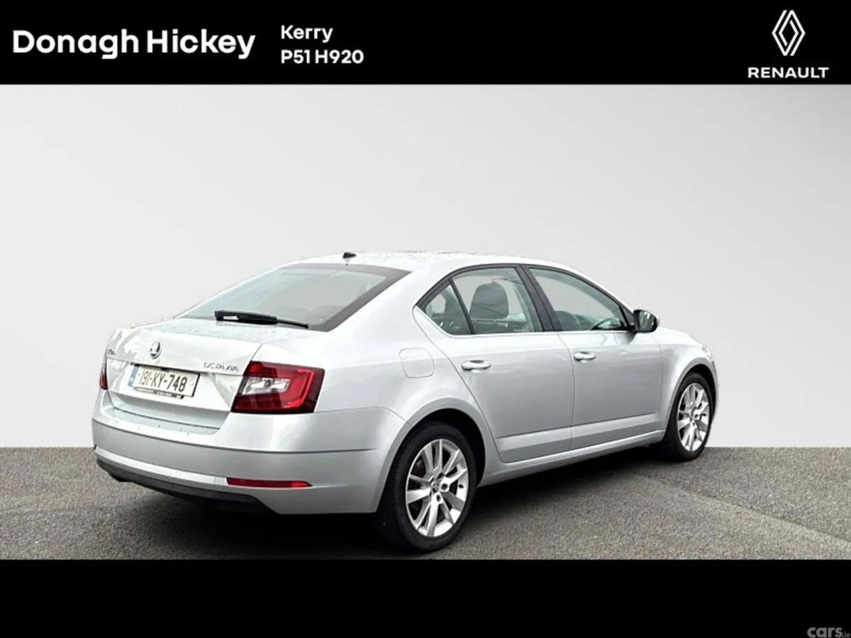 Skoda Octavia Saloon, Diesel, 2019, Silver