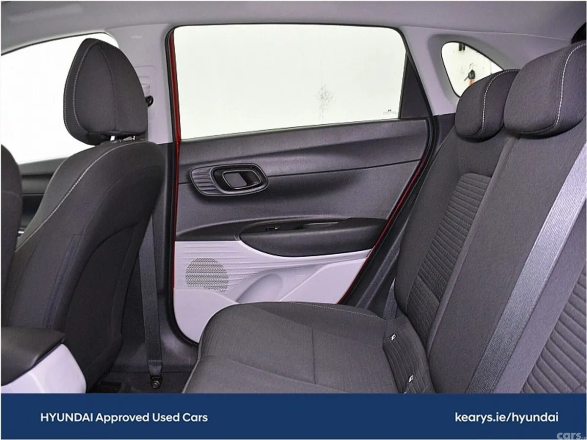 Hyundai i20 Hatchback, Petrol, 2023, Red