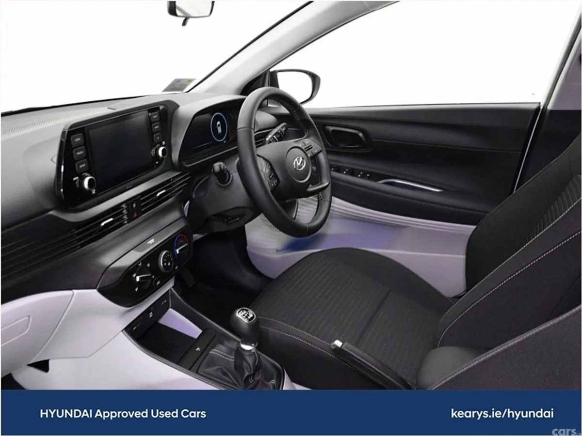 Hyundai i20 Hatchback, Petrol, 2023, White