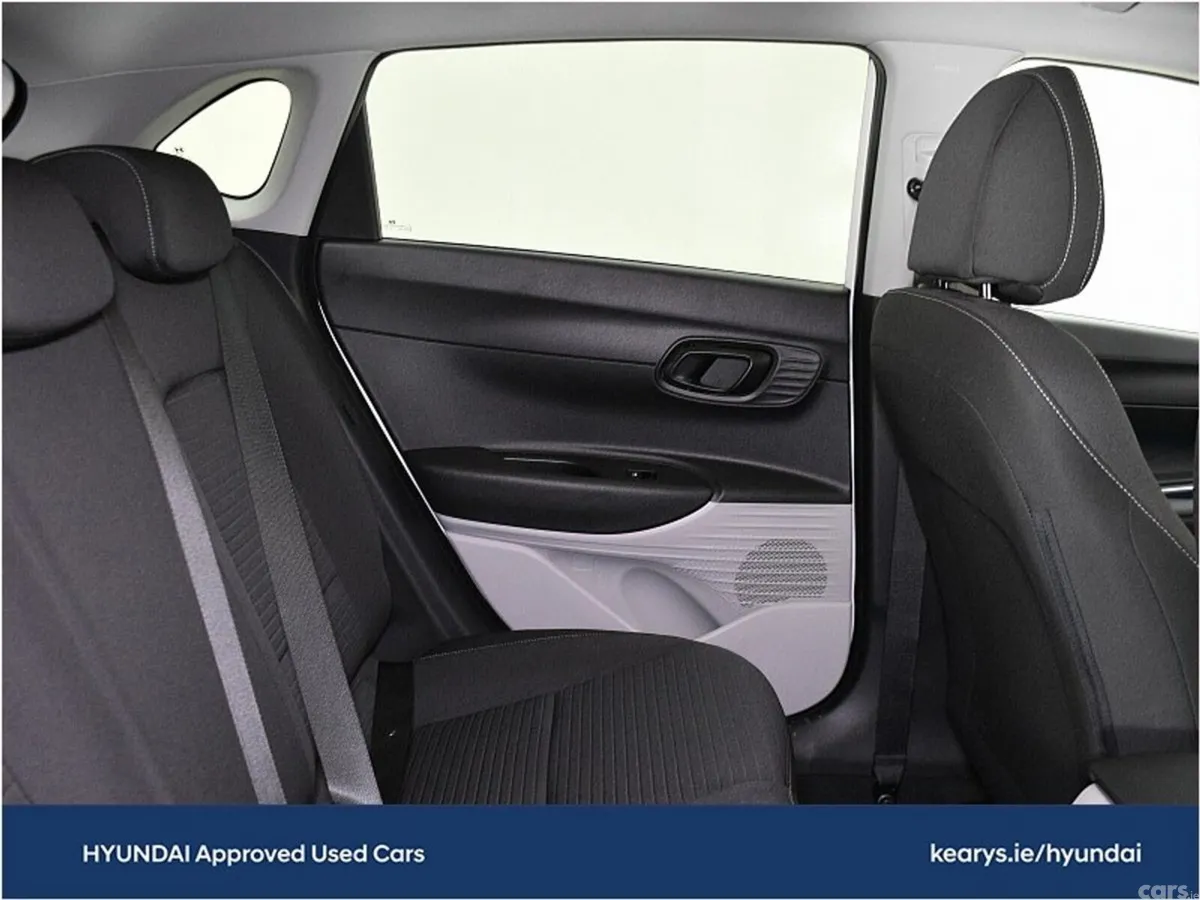 Hyundai i20 Hatchback, Petrol, 2023, White