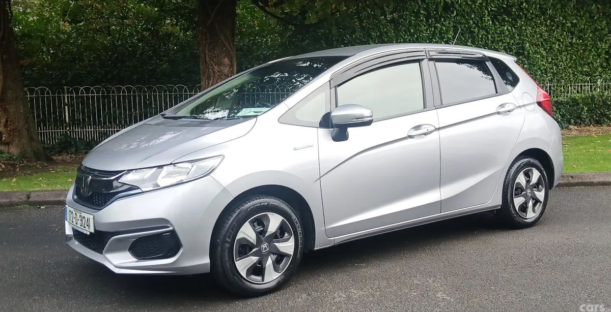 Honda Fit Hatchback, Petrol Hybrid, 2017, Silver