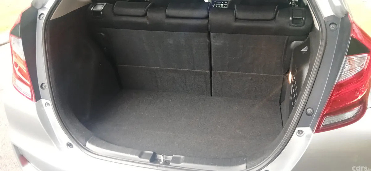 Honda Fit Hatchback, Petrol Hybrid, 2017, Silver