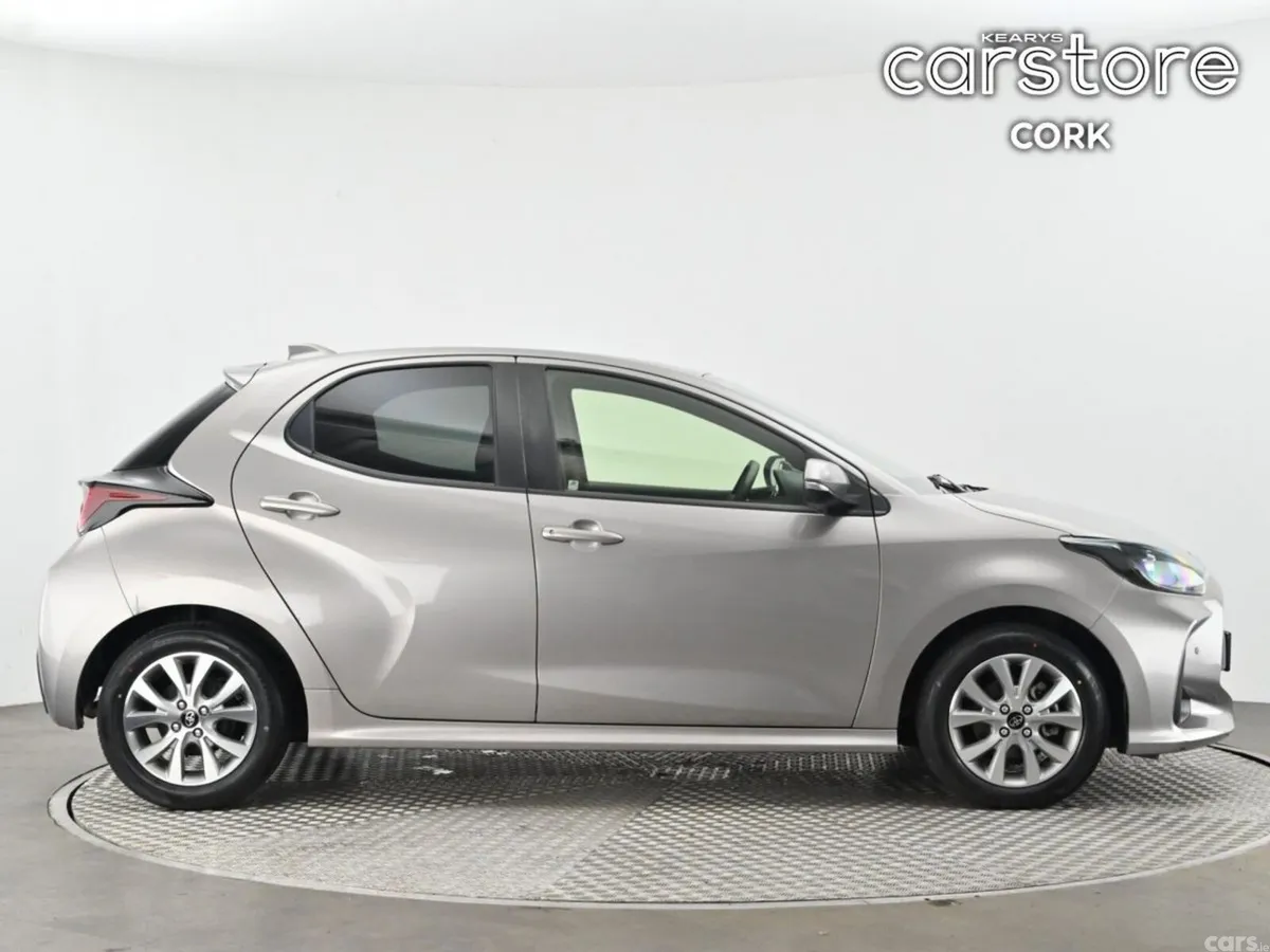 Toyota Yaris Hatchback, Petrol Hybrid, 2021, Brown