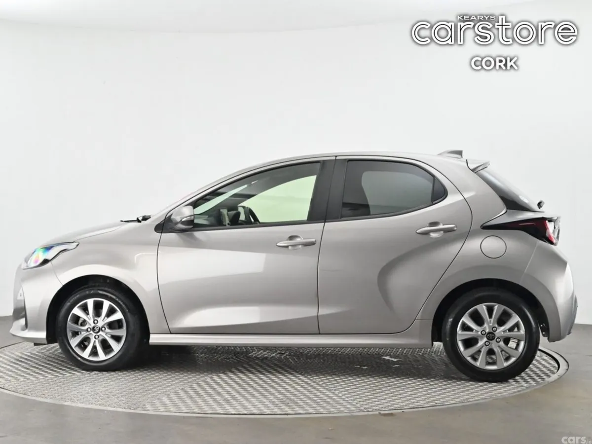 Toyota Yaris Hatchback, Petrol Hybrid, 2021, Brown