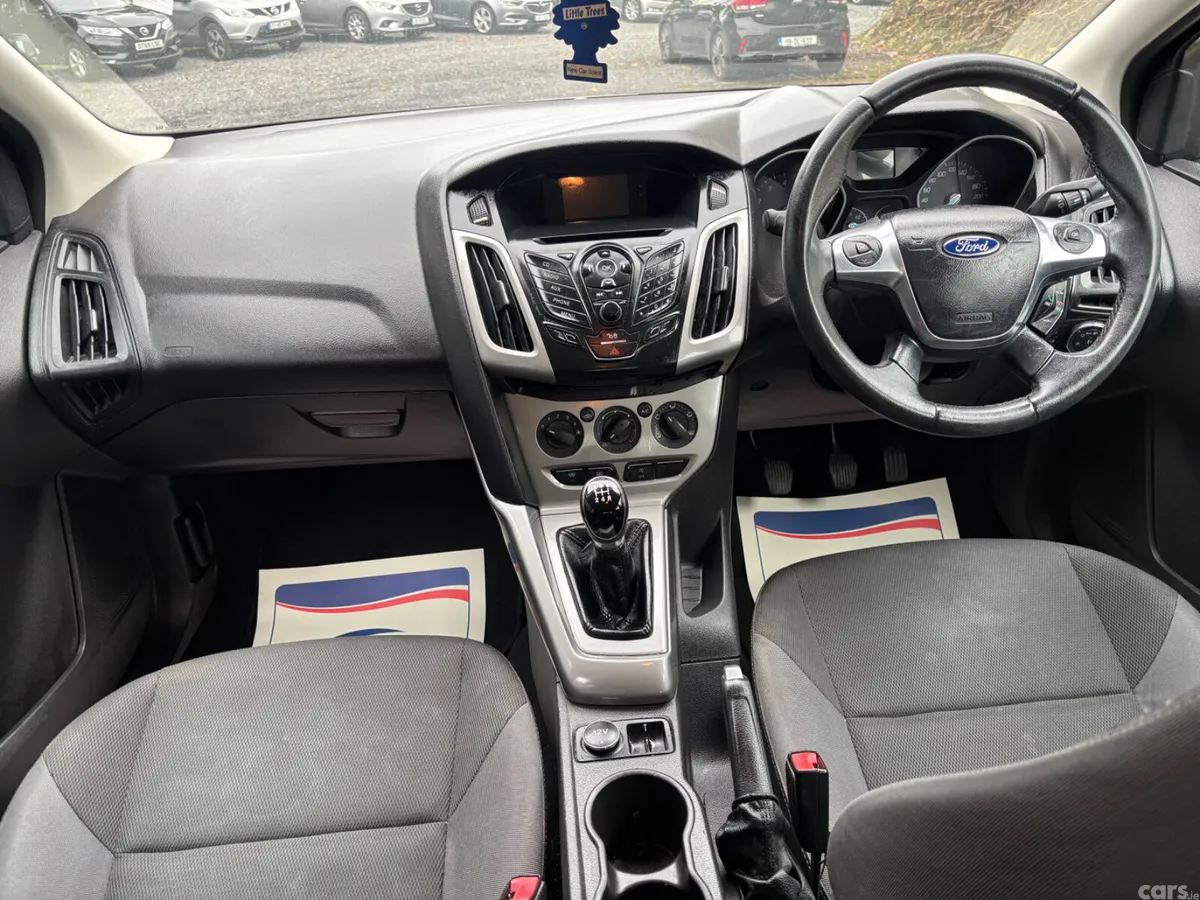 Ford Focus Hatchback, Petrol, 2013, White