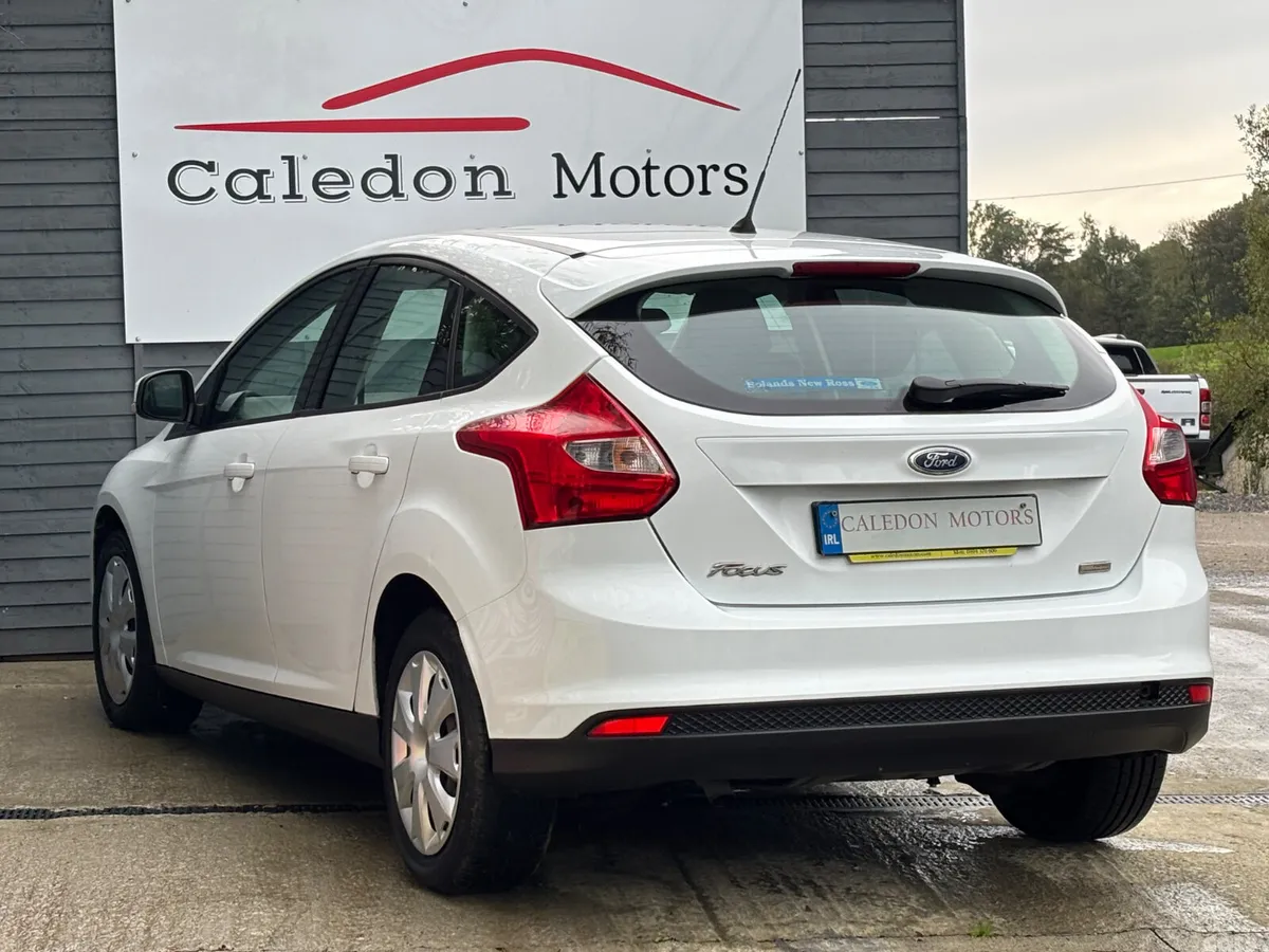 Ford Focus Hatchback, Petrol, 2013, White