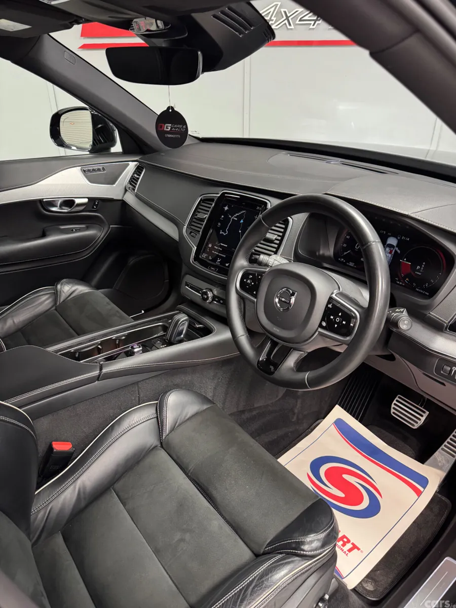 Volvo XC90 SUV, Petrol Hybrid, 2022, Blue