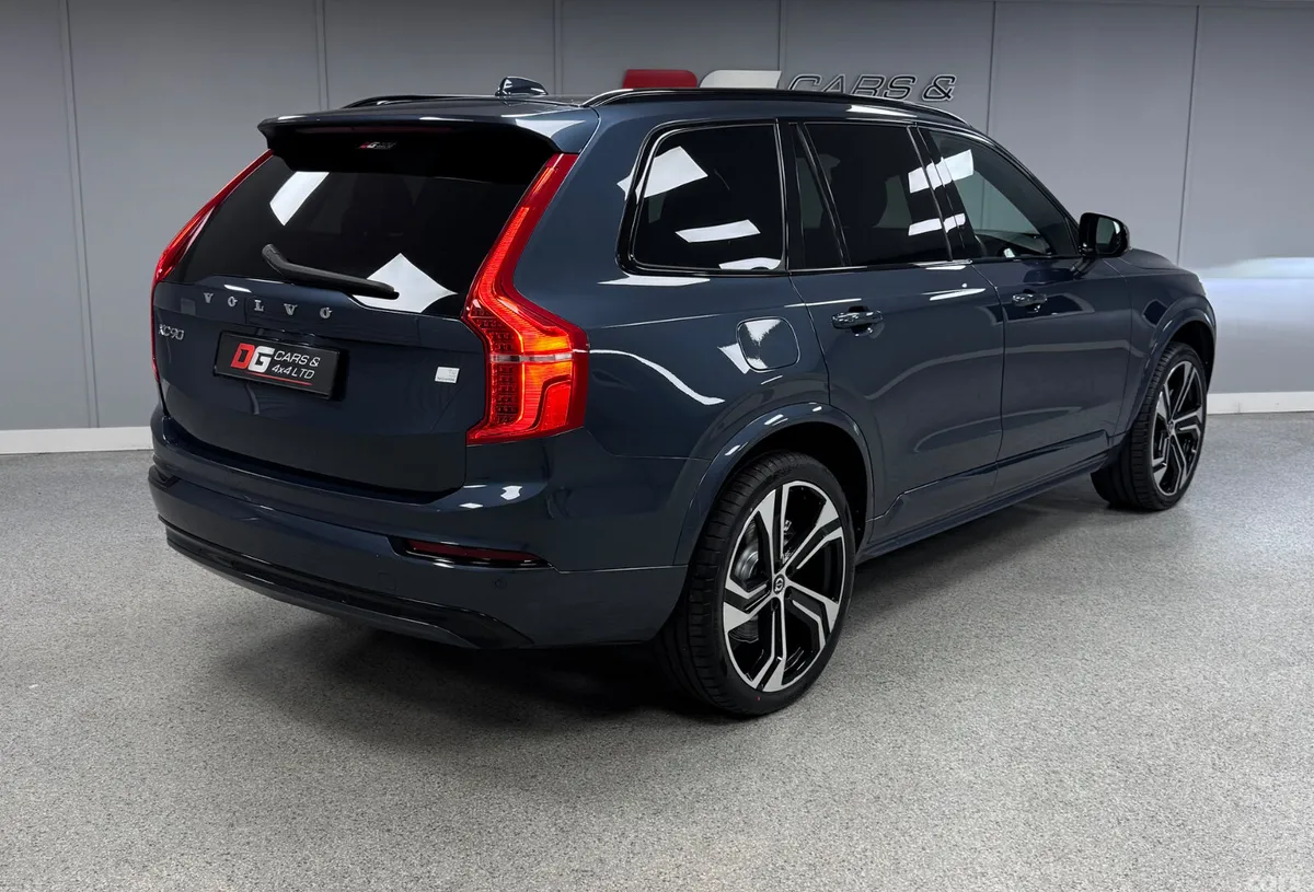 Volvo XC90 SUV, Petrol Hybrid, 2022, Blue