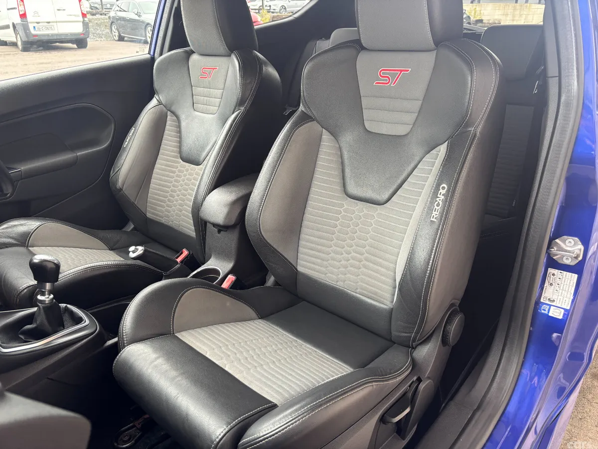 Ford Fiesta Hatchback, Petrol, 2016, Blue