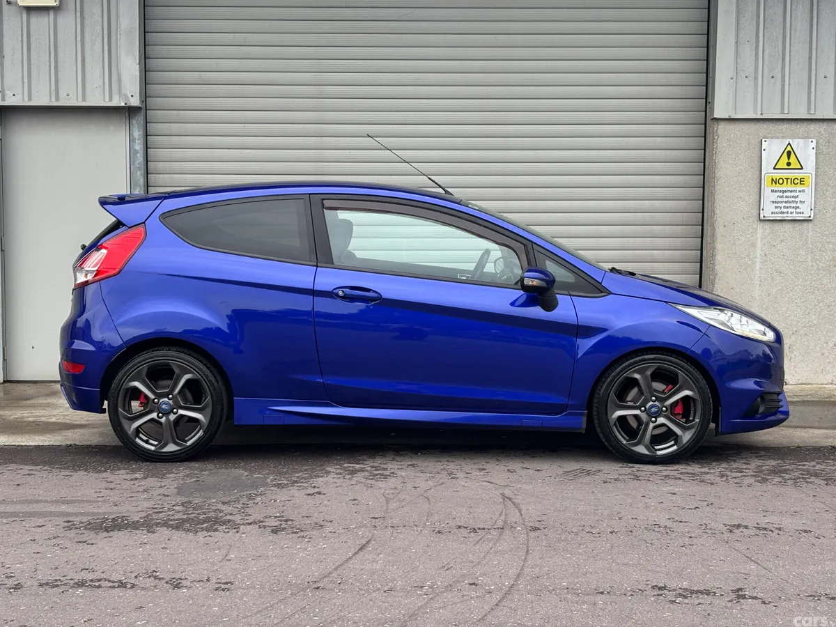 Ford Fiesta Hatchback, Petrol, 2016, Blue